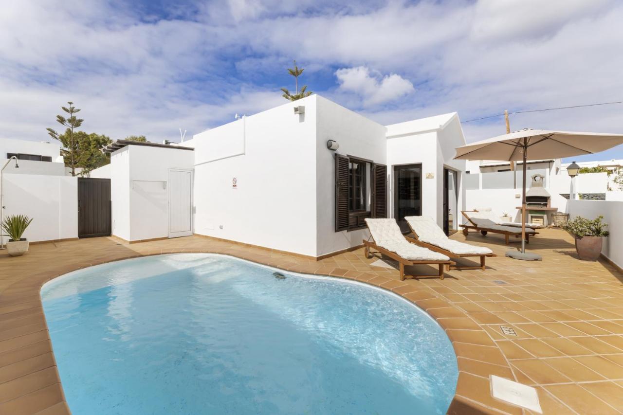Villa 4 - Vipvipvillas 蒂亚斯 外观 照片