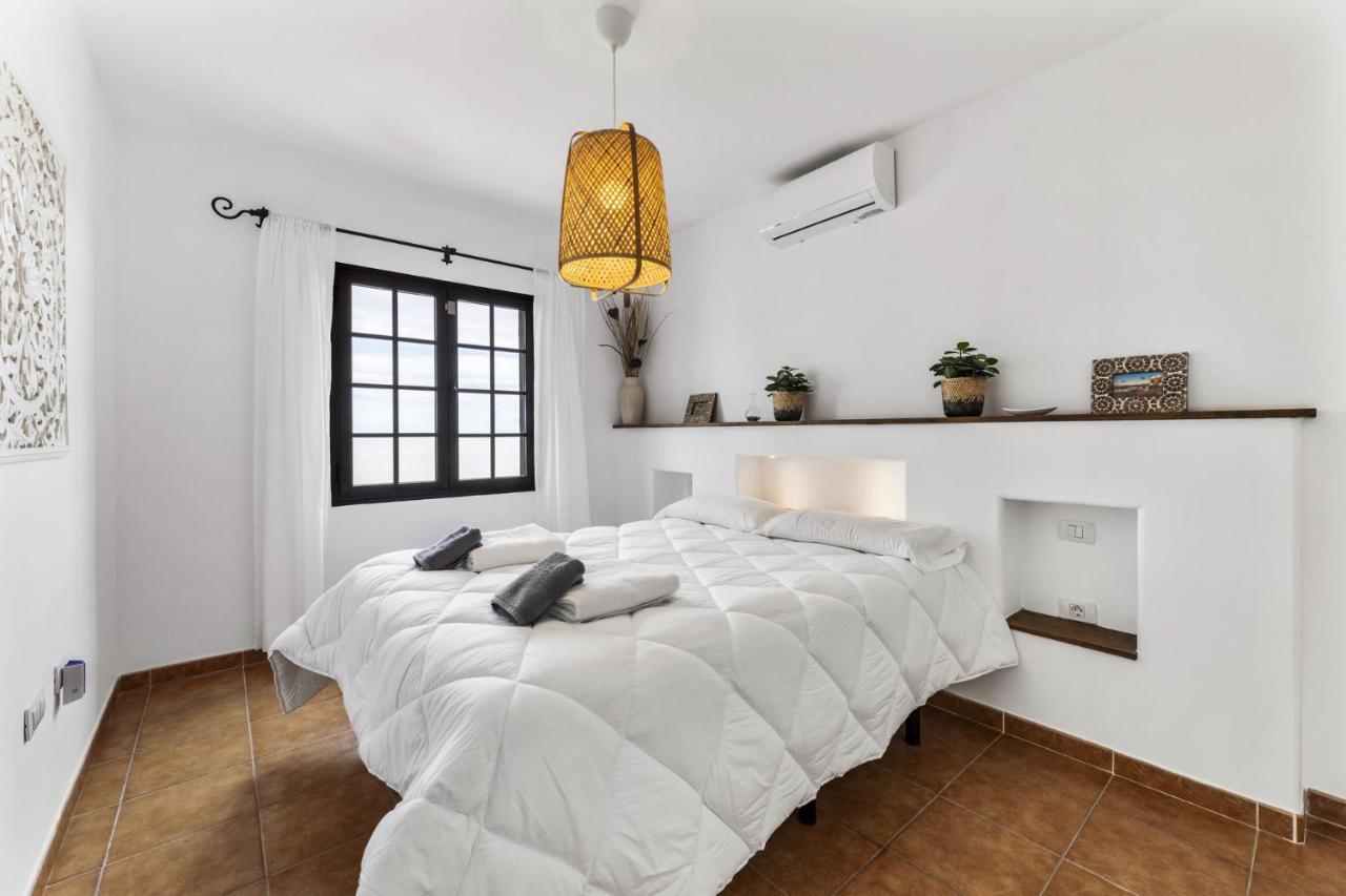 Villa 4 - Vipvipvillas 蒂亚斯 外观 照片